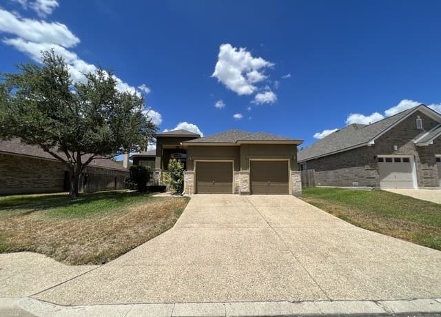 4-bedroom rental at 1303 Bluff Forest in San Antonio TX
