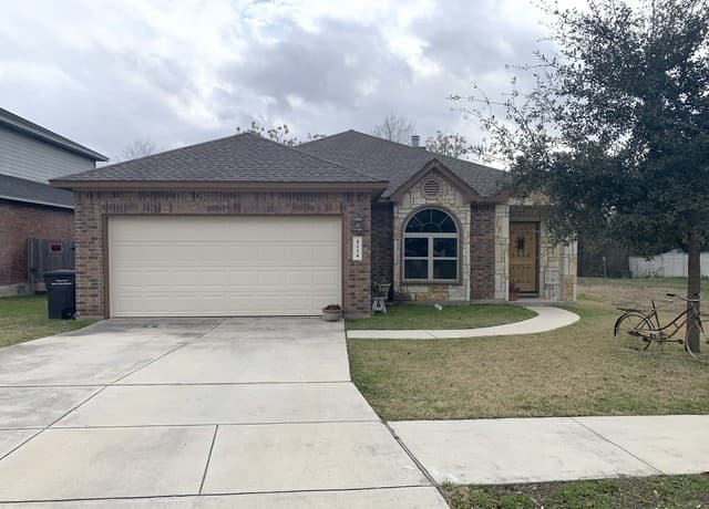 3-bedroom rental at 4234 Colonneh Trl in San Antonio TX