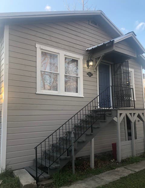2-bedroom rental at 2427 W Southcross Unit REAR in San Antonio TX