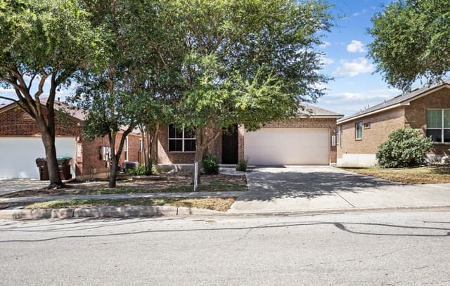 3-bedroom rental at 12206 Dewitt Way in San Antonio TX