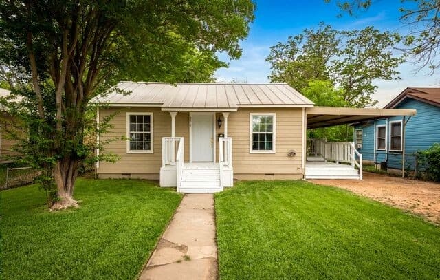 4-bedroom rental at 250 Koehler in San Antonio TX