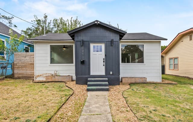 2-bedroom rental at 334 Cooper St in San Antonio TX