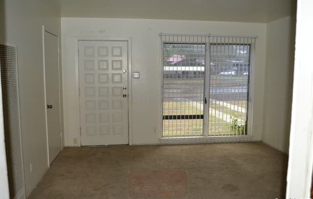 3-bedroom rental at 1815 Viewridge Dr in San Antonio TX