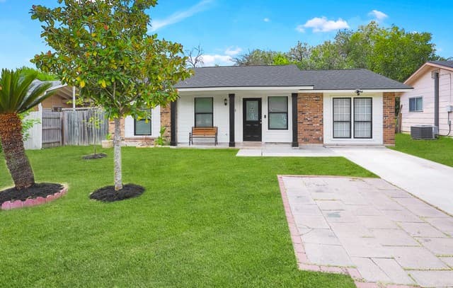 3-bedroom rental at 7643 Glen Shire in San Antonio TX