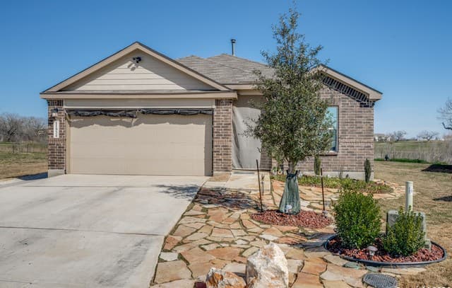 3-bedroom rental at 11934 Chipper Landing in San Antonio TX
