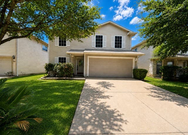 5-bedroom rental at 2611 Thunder Gulch in San Antonio TX