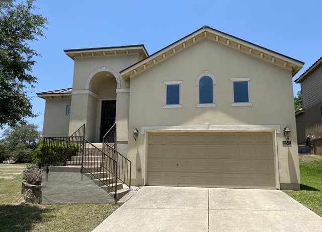 4-bedroom rental at 18302 Camino Del Mar in San Antonio TX