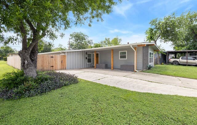 4-bedroom rental at 306 Westmoreland Dr in San Antonio TX