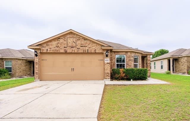 3-bedroom rental at 6030 Pleasant Lk in San Antonio TX