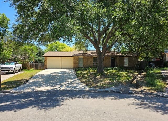3-bedroom rental at 11518 Old Manse St in San Antonio TX
