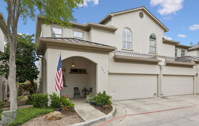 3-bedroom rental at 8127 N New Braunfels Unit 701 in San Antonio TX