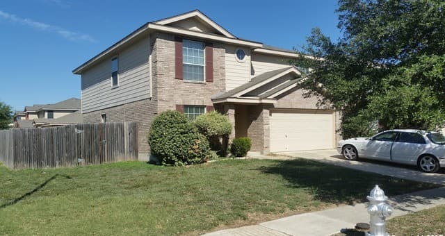 3-bedroom rental at 9846 Dawn Trail in San Antonio TX