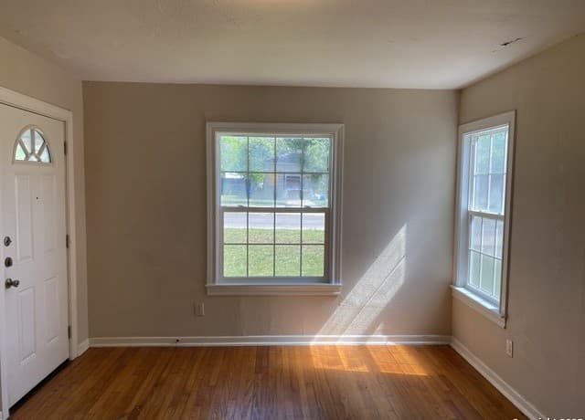 2-bedroom rental at 450 Overhill Dr in San Antonio TX