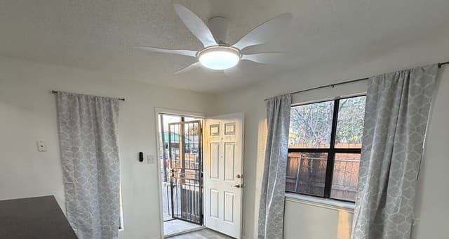 2-bedroom rental at 324 S San Eduardo Ave Unit 1 in San Antonio TX