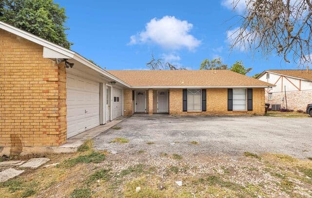 3-bedroom rental at 6012 Evers Rd in Leon Valley TX