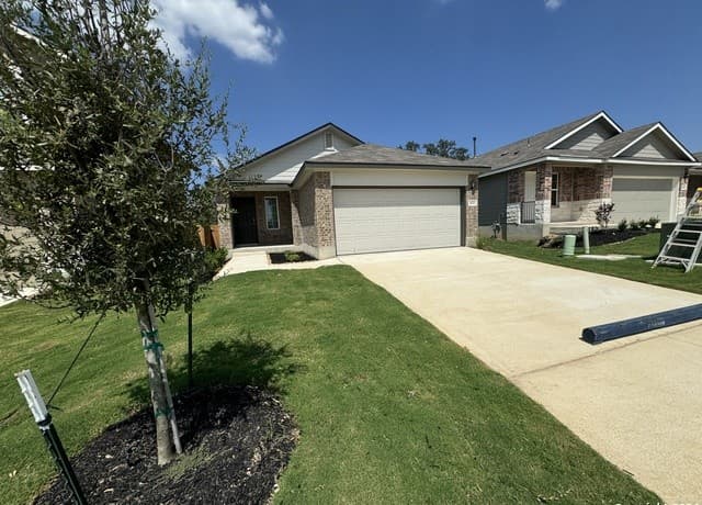 3-bedroom rental at 14311 Shale Path in San Antonio TX