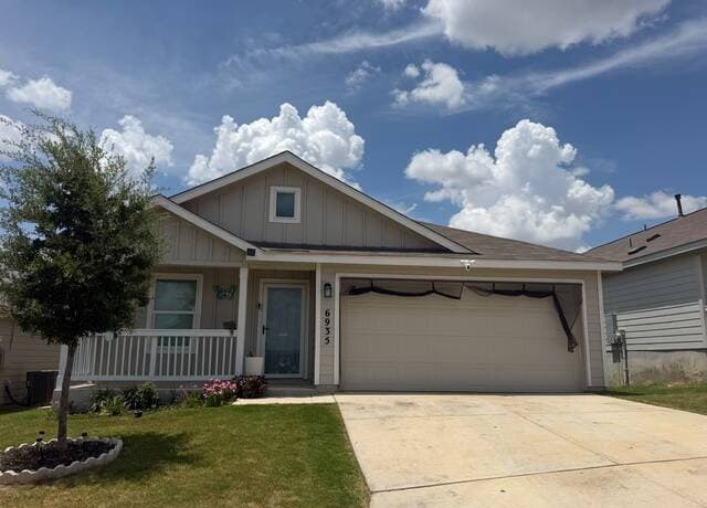 3-bedroom rental at 6935 Tides Trail in San Antonio TX
