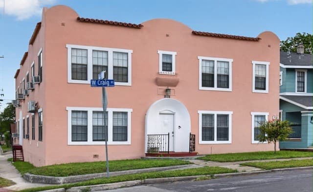 1-bedroom rental at 902 W Craig Unit 6 in San Antonio TX