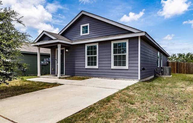 3-bedroom rental at 547 Filibuster Trail in San Antonio TX