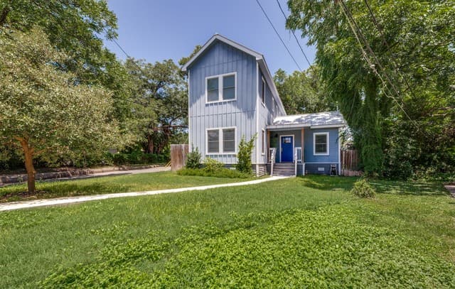 3-bedroom rental at 737 E Magnolia Ave in San Antonio TX
