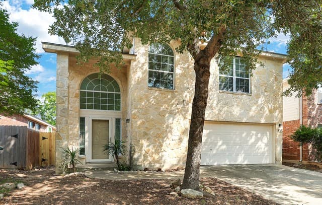 3-bedroom rental at 8714 Sonora Pass in Helotes TX