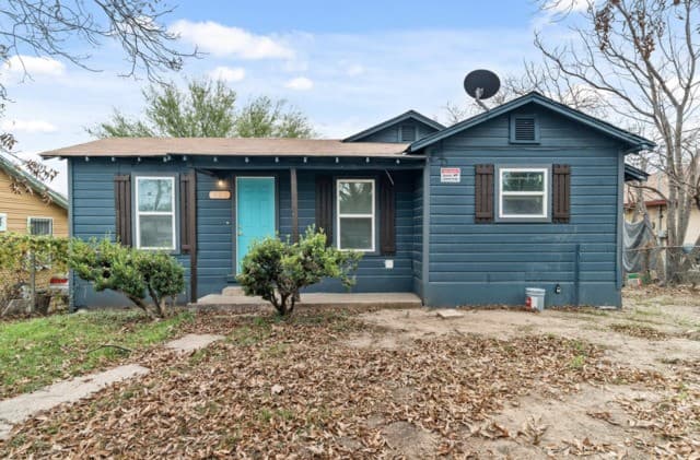 2-bedroom rental at 826 Poinsettia in San Antonio TX