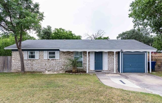 3-bedroom rental at 1014 Morey Peak Dr in San Antonio TX
