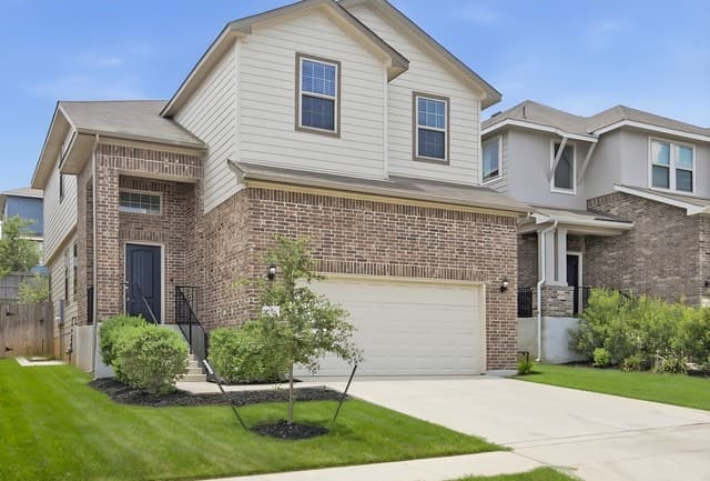 4-bedroom rental at 9206 Mccoy Pass in Converse TX