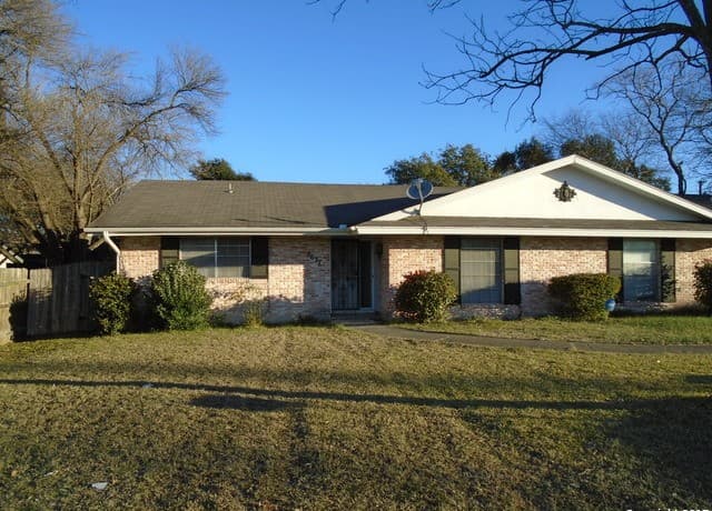 3-bedroom rental at 5637 Walzem Rd in Windcrest TX