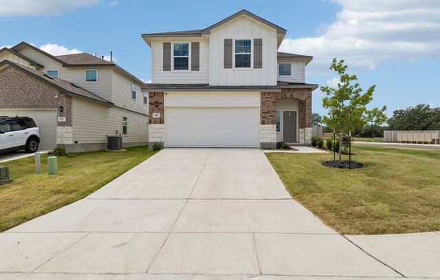 4-bedroom rental at 162 Owl Burrow in San Antonio TX