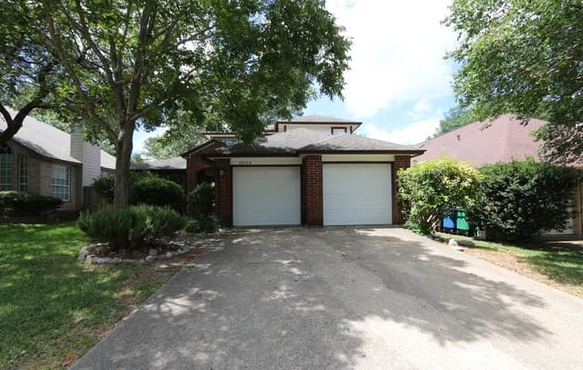 3-bedroom rental at 25114 Summit Crk in San Antonio TX