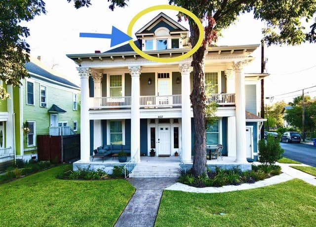 1-bedroom rental at 402 E Locust St Unit 301 in San Antonio TX