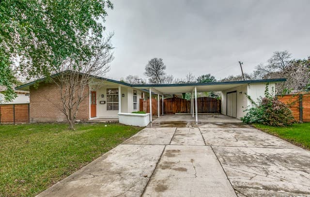 2-bedroom rental at 511 E Hathaway Dr in San Antonio TX