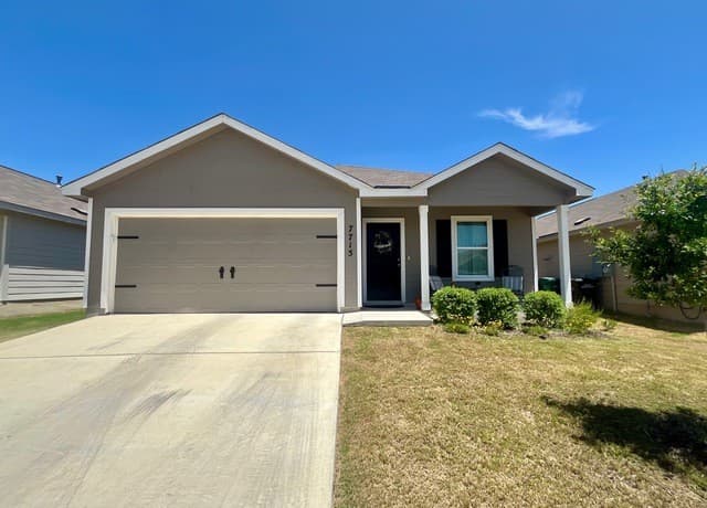 4-bedroom rental at 7715 Yeti Pk in San Antonio TX