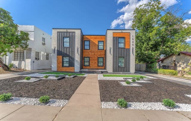 2-bedroom rental at 1505 W Woodlawn Ave Unit 1 in San Antonio TX