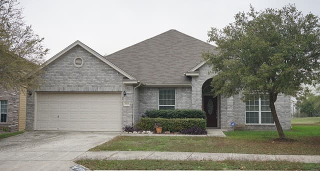 3-bedroom rental at 3769 Pebble Bch in Schertz TX