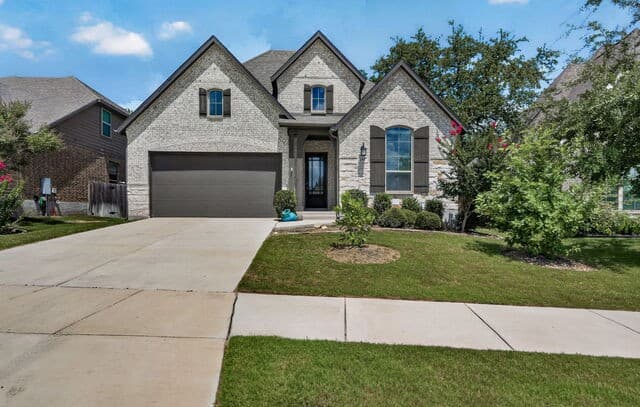 3-bedroom rental at 197 Cimarron Crk in Boerne TX