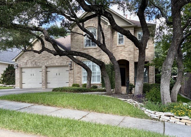 5-bedroom rental at 20214 Settlers Vly in San Antonio TX