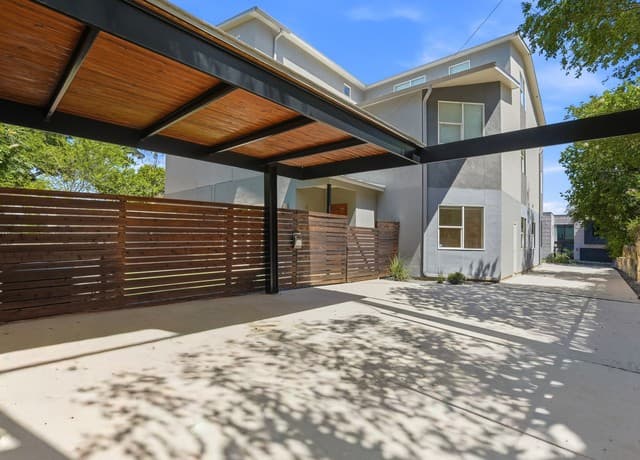 3-bedroom rental at 128 Marcia Pl Unit 101 in Alamo Heights TX