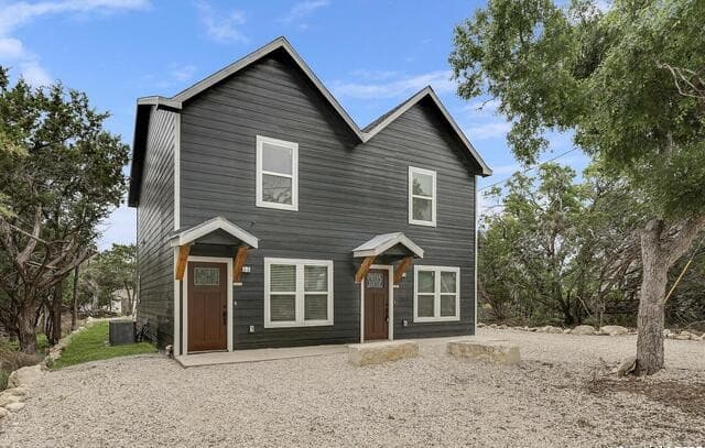 2-bedroom rental at 349 Will Rogers Dr Unit B in Spring Branch TX