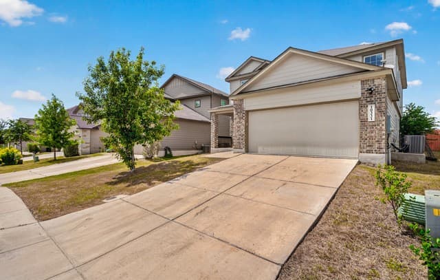 4-bedroom rental at 10331 Barbeque Bay in Converse TX