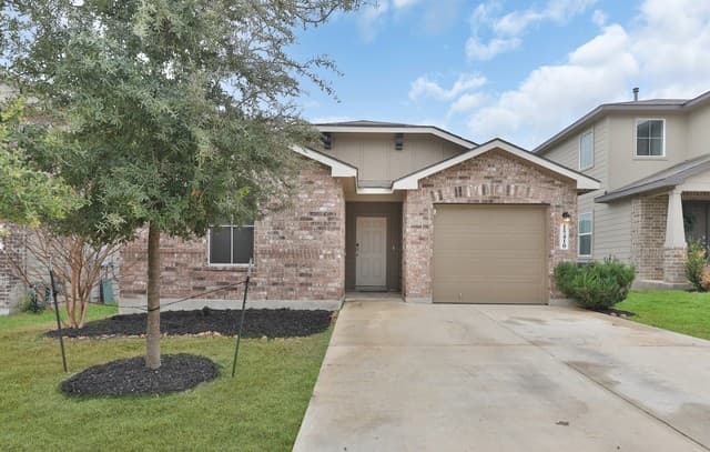 3-bedroom rental at 15410 Crimson Topaz in San Antonio TX