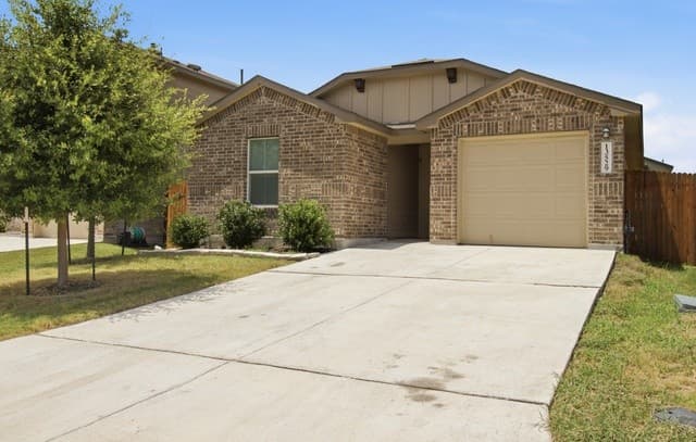3-bedroom rental at 13529 Waxman Spark in San Antonio TX
