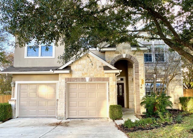 4-bedroom rental at 21526 La Pena Dr in San Antonio TX